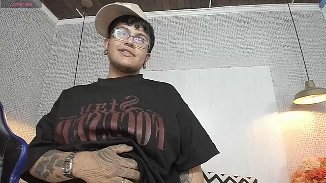 Bill33_ live XXX chat