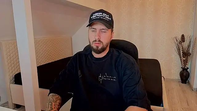 LoganStroud: απευθείας συνομιλία ΧΧΧ