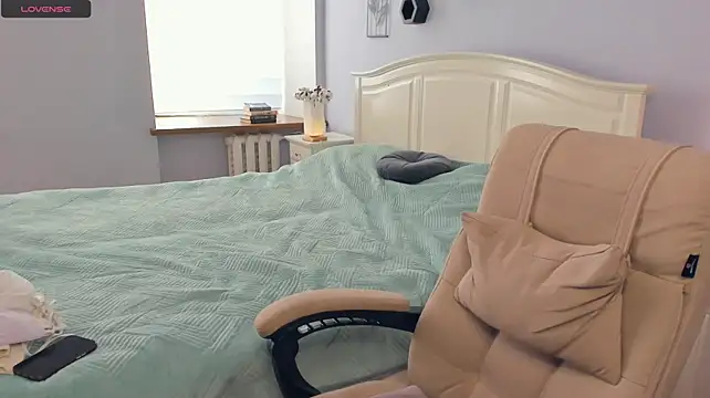 Chat XXX en directo de LavenderMitten