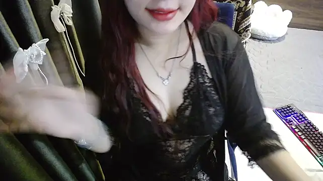 yalachil Chat XXX in diretta