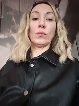 _AliceWine_'s Live XXX Chat