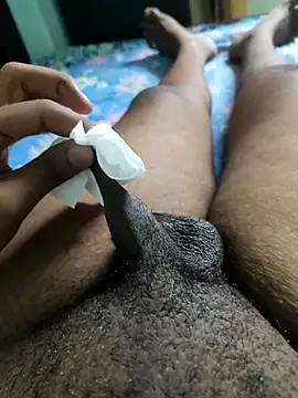 small_dick_guy Adlı Modelin Canlı XXX Sohbeti