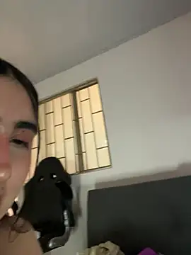 Miichii Chat XXX in diretta