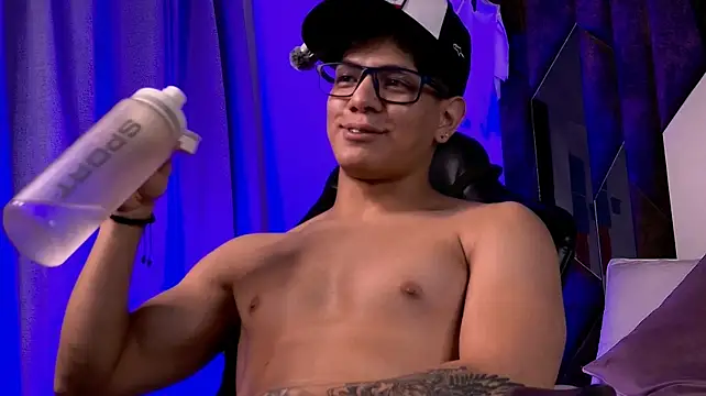 Chat +18 de TonyPetrovjs ao vivo
