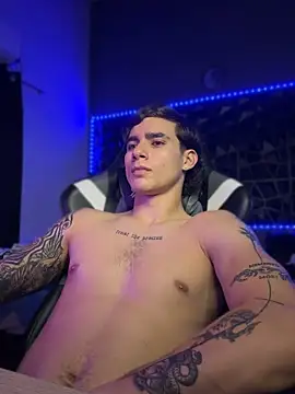 Czat XXX na żywo – keiler_suxrez