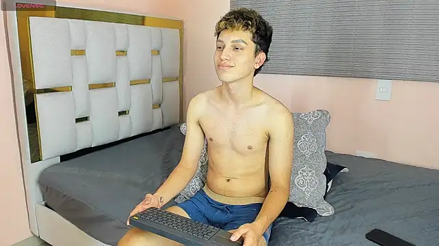 Twink_Andy Live XXX-chat