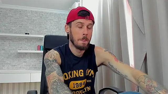 JonahShaw Live XXX-Chat