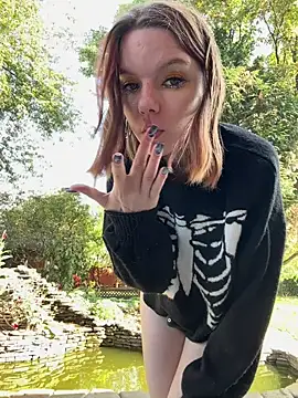 Czat XXX na żywo – CherryBombs-
