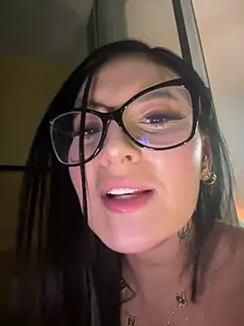 Chat +18 de GabyMejiaa ao vivo