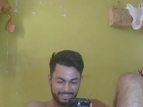 دردشة Stubborndesiboy الجنسية المباشرة