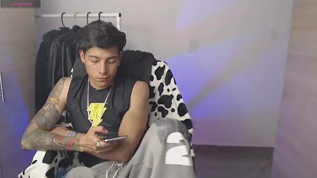 chomelo6 Live XXX Chat
