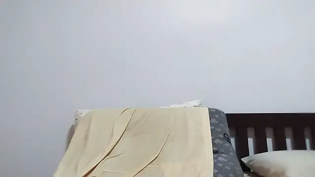 Chat XXX en directo de BIGUNCUTHARDCOCK