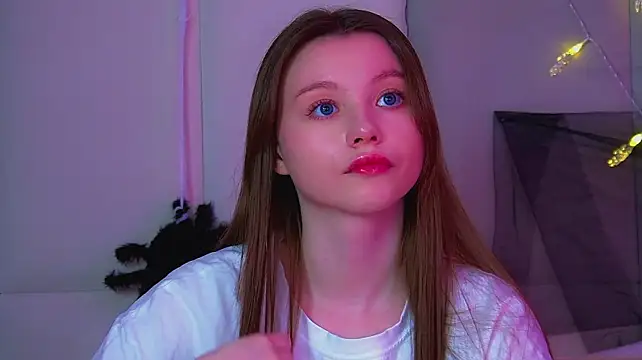 Chat XXX en directo de KeiraAsti