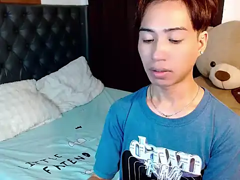 Skye_23's Live XXX Chat