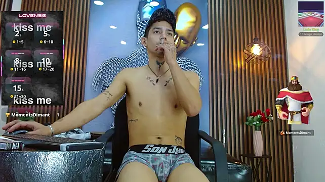 XXX chat uživo modela DarkHuntter