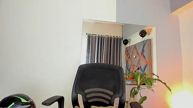 Czat XXX na żywo – Ithan_Hott