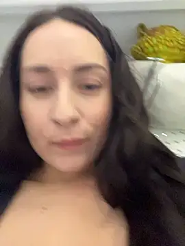 Holly_Play Chat XXX live
