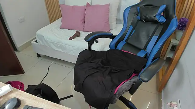 Chat XXX en directo de kitty_kayo