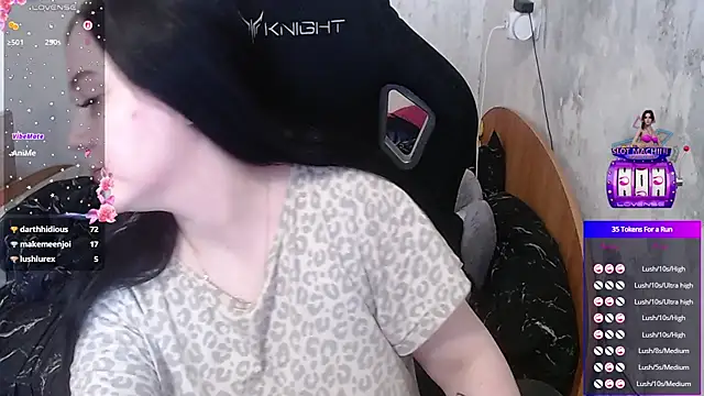 your_8a8y's Live XXX Chat