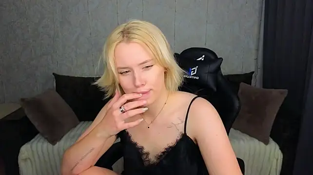แชท XXX สดของ MelissaAvis