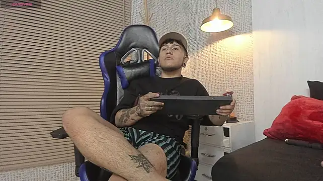 Chat XXX ao vivo de Bill33_