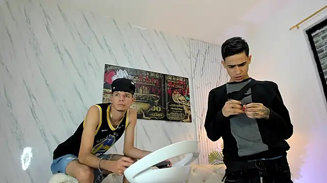 Chat XXX en directo de COOL_BOYS2