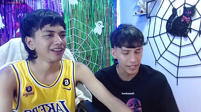 Chat XXX en directo de markbowie