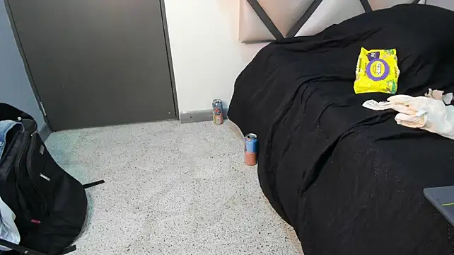Chat +18 de Evains_777 ao vivo