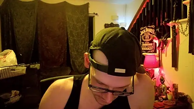 MasterDaddyCool's Live XXX Chat