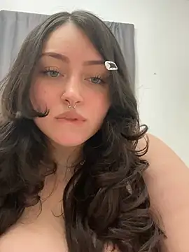 Evemeqt Adlı Modelin Canlı XXX Sohbeti