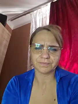 XXX chat uživo modela BLONDKICIA1