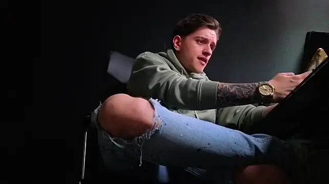 Онлайн чат XXX FelixStarkk