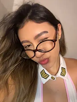 giaa_'s Live XXX Chat
