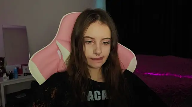 evvaavve's Live XXX Chat