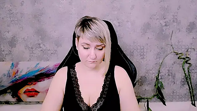 Djullia Chat XXX live