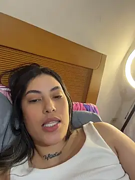 Any_Bitch_Nasty Chat XXX in diretta
