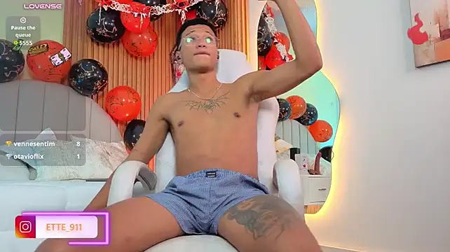 Ette_Star élő XXX-chatje