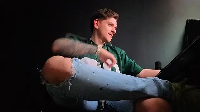 FelixStarkk 라이브 XXX 채팅