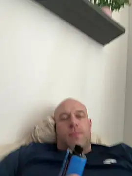 BisexualMen1993 Webcam show
