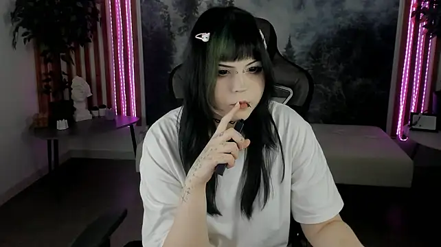 Chatroom XXX en direct de Yuvelli