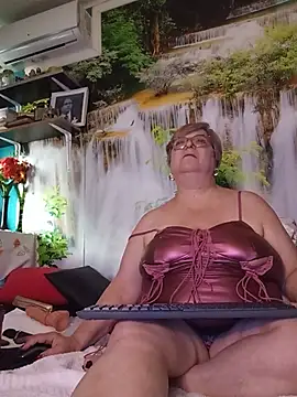Онлайн чат XXX QueenPammy1