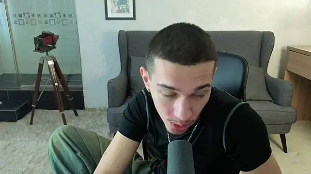 KaydenDrew's Live XXX Chat