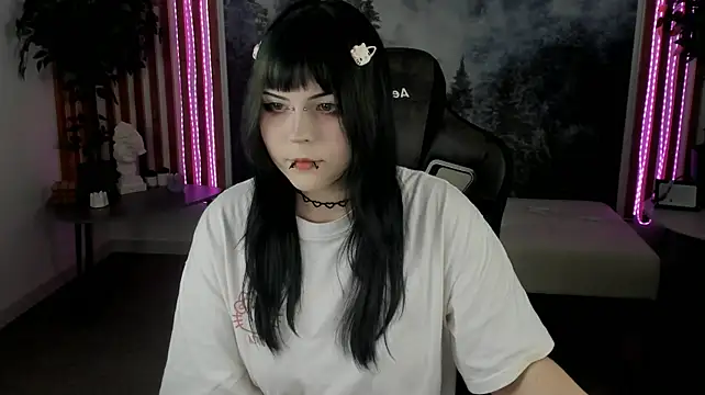Czat XXX na żywo – Yuvelli