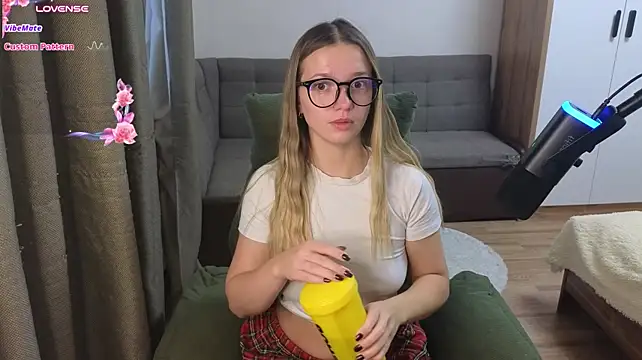 Tender-Mia Live XXX-chat