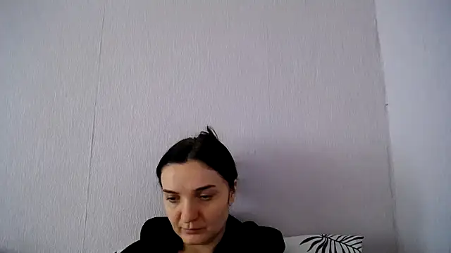 Shiny_gine's Live XXX Chat