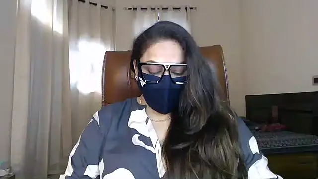 Chatroom XXX en direct de SEXY-Sardarni
