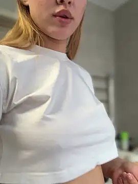 AriNova_ Adlı Modelin Canlı XXX Sohbeti