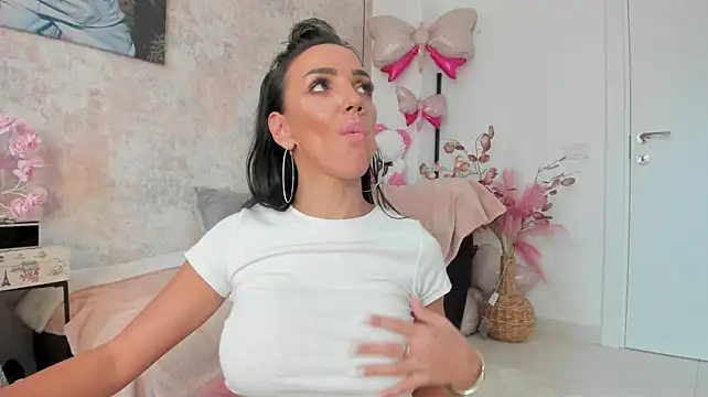 دردشة Erika_Bee الجنسية المباشرة