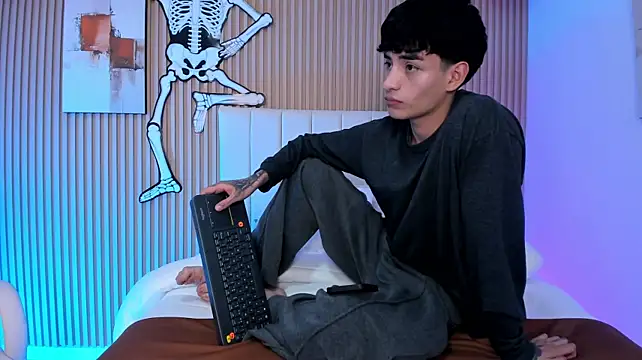 Filiph_Sterliing Live XXX-Chat