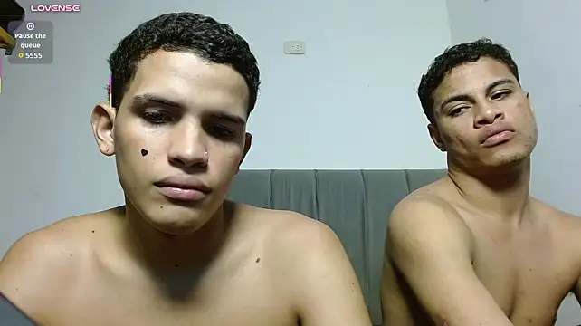 Jose_And_DanielのライブXXXチャット